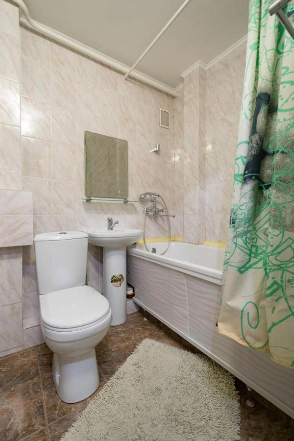 Apartment Nadezhda At Zheltoskan 77/79 อัลมาตี ภายนอก รูปภาพ